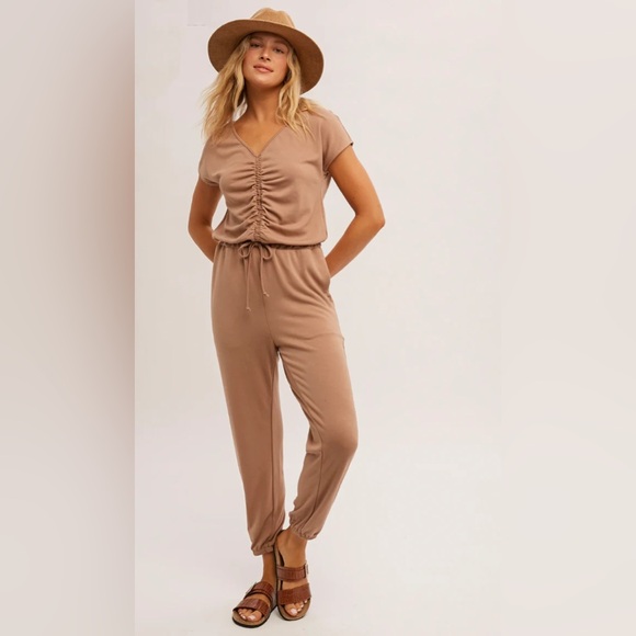 NWT Hem & Thread HUDSON SOFT RUCCED JUMPSUIT- CAPPUCCINO - Picture 6 of 15